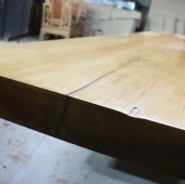 寮國 檜木桌面